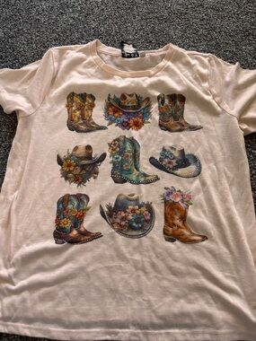 Joei & I Light Pink western Floral Graphic Tee